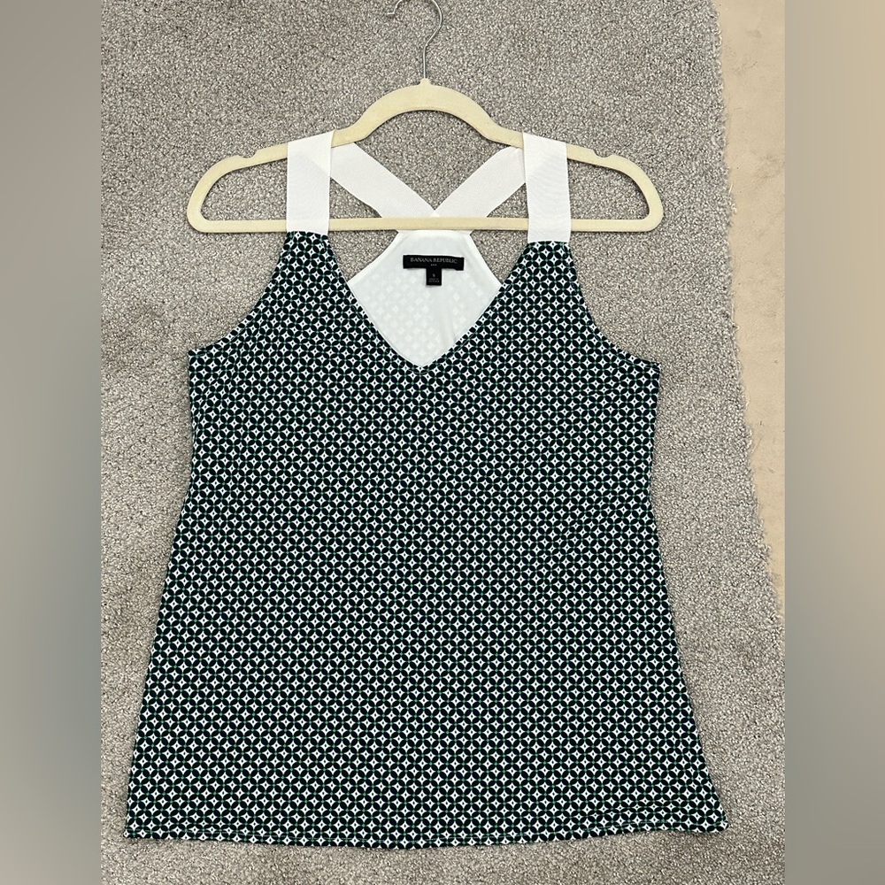 Banana Republic- Sleeveless Tank- Size S